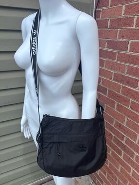 ADIDAS BLACK WHITE CROSSBODY PURSE BAG